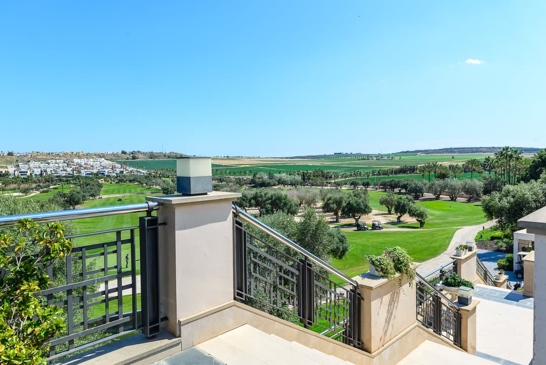 Halfway House x Noir Properties – A Premier Golf Experience in Spain